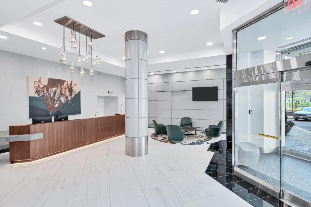 Modern & Charming Apt With Rooftop @Pentagon City Арлингтън Екстериор снимка