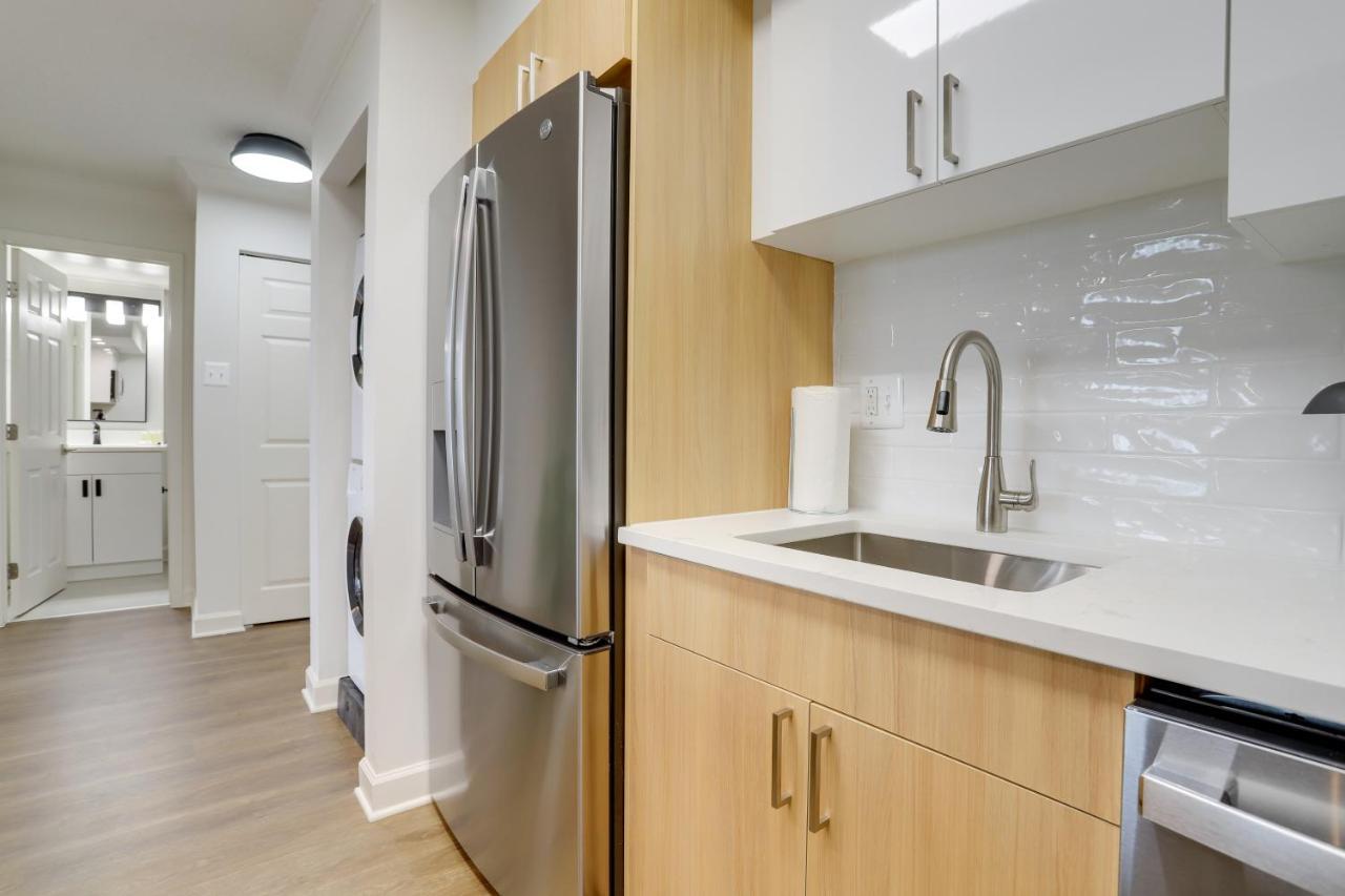 Modern & Charming Apt With Rooftop @Pentagon City Арлингтън Екстериор снимка